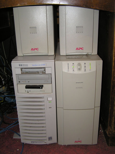 Server and UPS